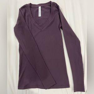 Athleta V-Neck Top in Dark Sky Violet